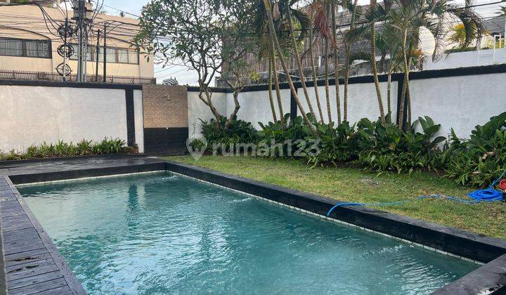 subleased 25 years spacious 3 beds villa bumbak umalas unfurnished 2