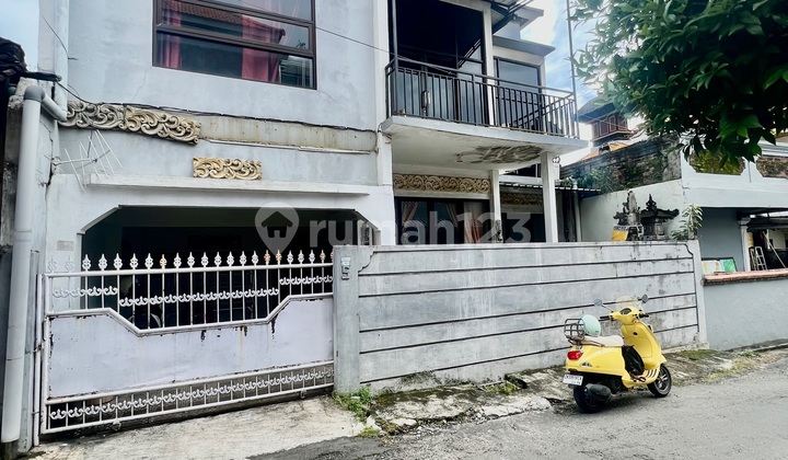 Dijual Dibawah Pasar Rumah 2 Lantai Denpasar Barat