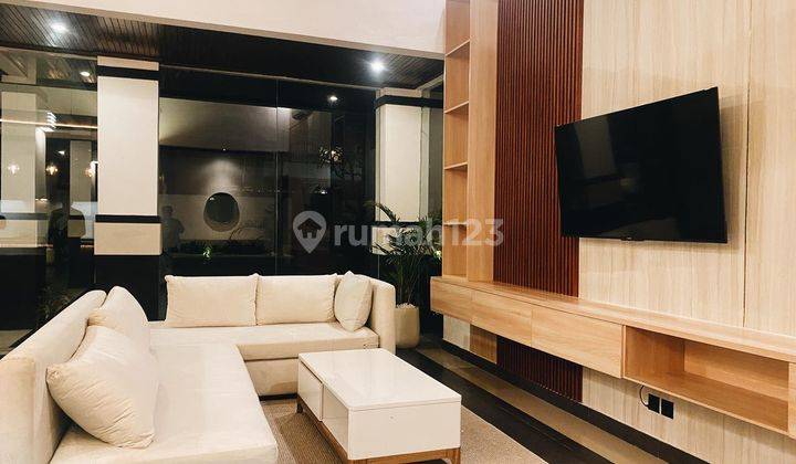 Yearly Rental New Renovated 3 Beds Villa Bumbak Umalas Furnished 2