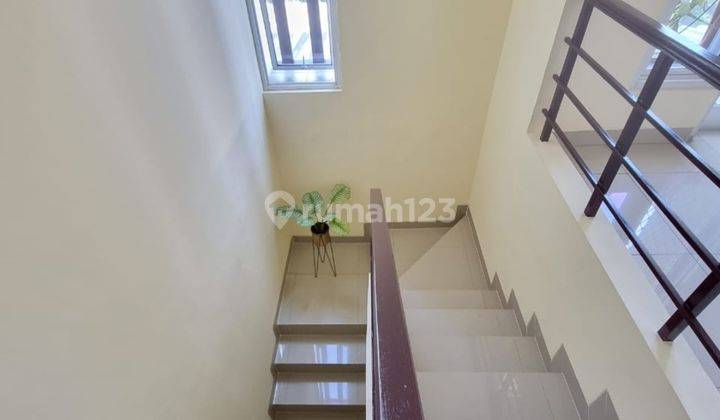 Rumah Full Renovasi Bagus di Cluster San Lorenzo Kawasan Il Lago Gading Serpong  5