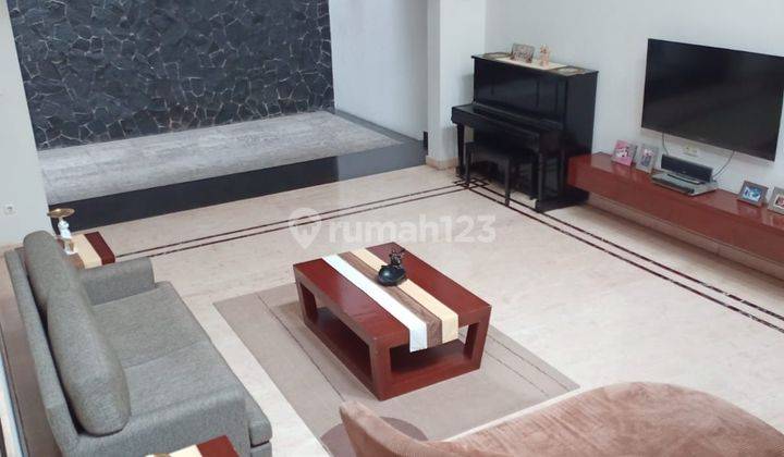 Rumah Modern Full Furnished Lantai Marmer di Intercon Kebon Jeruk 2