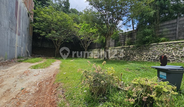 Dijual Kavling Sevilla BSD Hoek Banci 240m2 Hadap Selatan - Timur - Ylefb