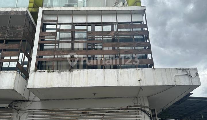 Strategic Shop House Suitable for Office in Kebayoran Lama, South Jakarta LH-17392