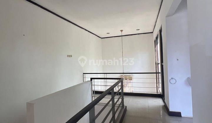 Rumah Unfurnished 2 Lantai di Senayan Bintaro 15175 08111899245 2