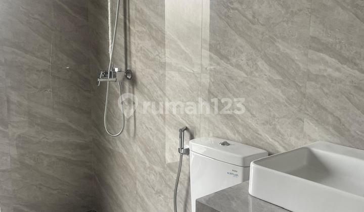 Rumah Strategis Dgn Swimming Pool di Bintaro Tangsel Js-15273