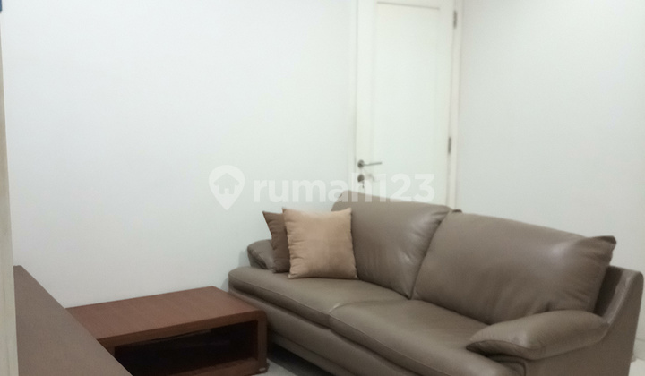 Rumah Strategis Dgn Fasilitas Kitchen Set di Bintaro Tangsel 4160