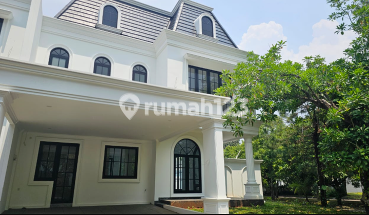 Rumah Strategis Dg Kolam Renang di Bintaro Tangerang Selatan Lr 14686