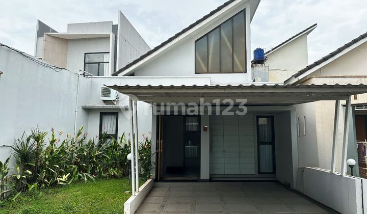 Strategic House Near Toll and KRL Station in Bntaro Tangsel Ny-17047