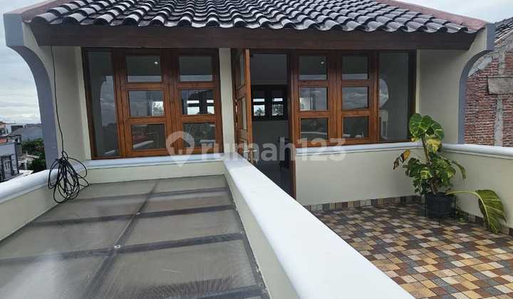 Rumah Strategis 2 Lantai Brand New di Bintaro Tangsel Lr-16690 2