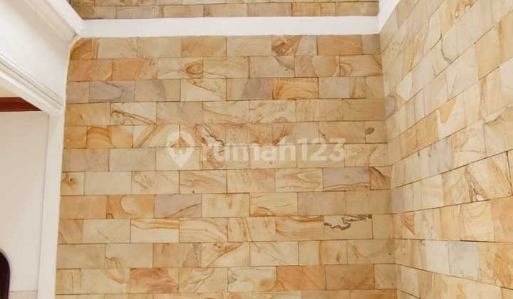 Rumah Strategis Dg Swimming Pool di Bintaro Tangsel Lr-7694 2