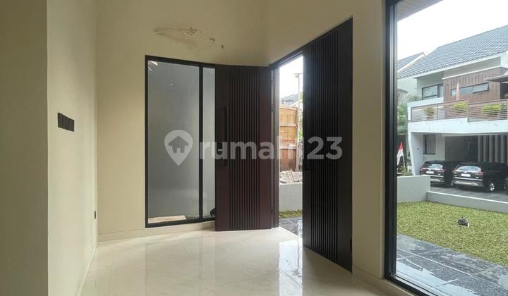 Rumah Strategis Dgn Swimming Pool di Bintaro Tangsel Js-15273