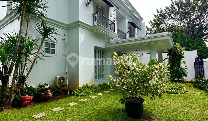 Rumah Strategis Dgn Swimming Pool di Kebayoran Lama Jaksel 17362