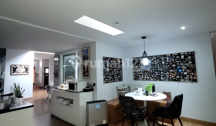 Rumah Fresh 2 Lantai Premium di Senayan Bintaro Sektor 9 16022-GB 0811189xxxx