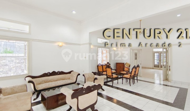 Rumah Strategis Luas Dekat Rscm di Menteng Jakpus Lr-7406 Rumah Strategis Luas Dekat Rscm di Menteng Jakpus Lr-7406