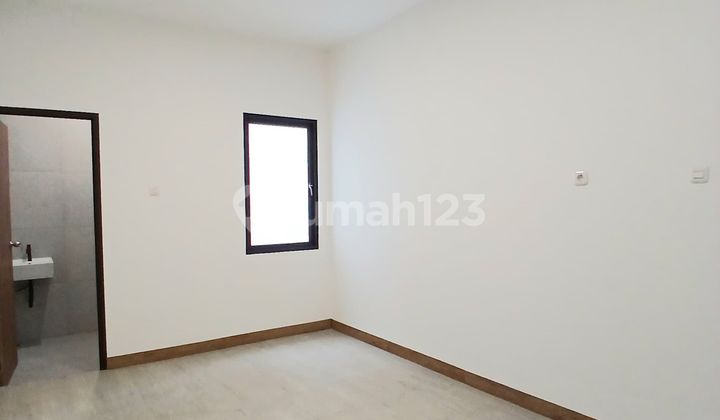 Rare 3-Story New House in Graha Raya Bintaro Cluster GB-14905 Rare 3-Story New House in Graha Raya Bintaro Cluster GB-14905