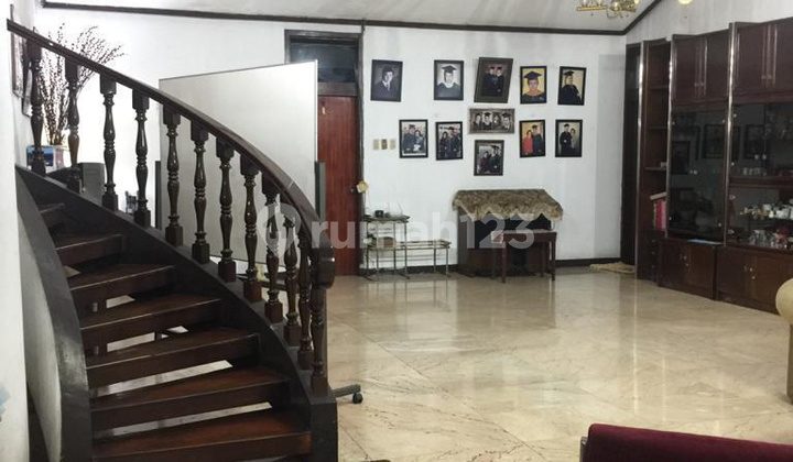 Dijual Rumah Luxury Besar Di Jalan Dadali Bandung 2