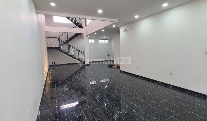 Dijual Rumah Luxury Murah di Singgasana Pradana Bandung 1