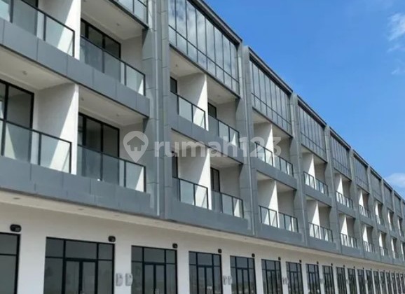 Ruko Mega Kuningan PIK 2 Rare Unit Strategis Sudah Ramai