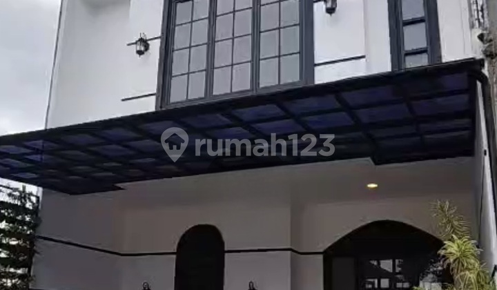 Rumah 3 Lantai Area Komplek Kejakaaan Dekat Joglo Jakbar