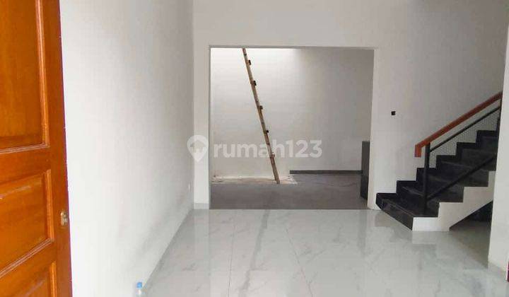 Rumah Modern Adam Malik Siap Huni 2 Lantai  2