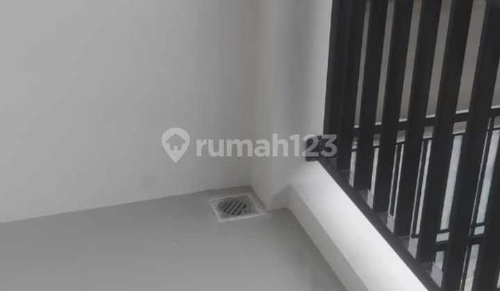 Rumah 2 Lantai Area Pondok Aren Dekat Keluran Cipadu Jaya 2