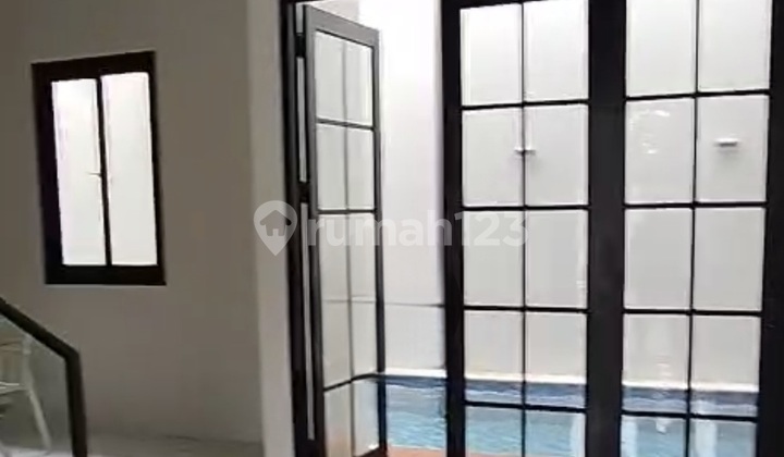 Rumah 3 Lantai Area Komplek Kejakaaan Dekat Joglo Jakbar 2