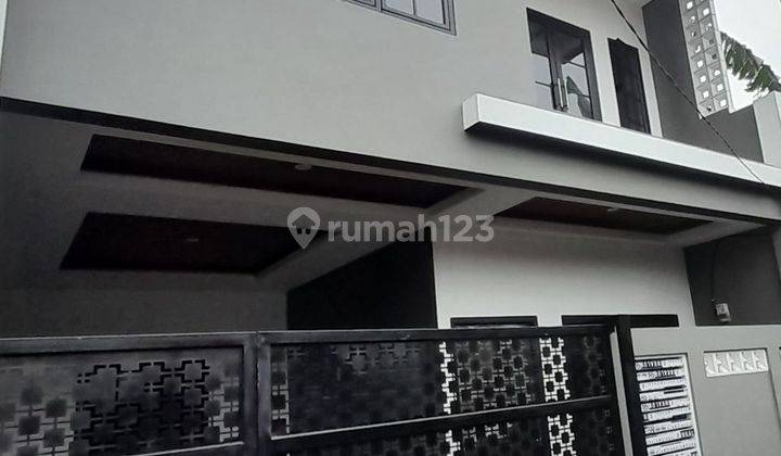 Rumah Ciledug Sisa 2 Unit Type Modern Glas House 1