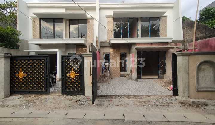 Rumah 2 Lantai Area Larangan Dekat Burger King Kreo 1