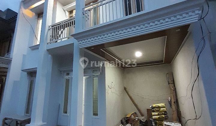 Rumah 2 Lantai Pondok Cabe Clasic Elegan Siap Huni 1