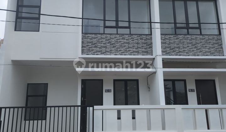 Rumah 2 Lantai Area Graha Raya Dekat Transmart Graha Raya Rumah 2 Lantai Area Graha Raya Dekat Transmart Graha Raya