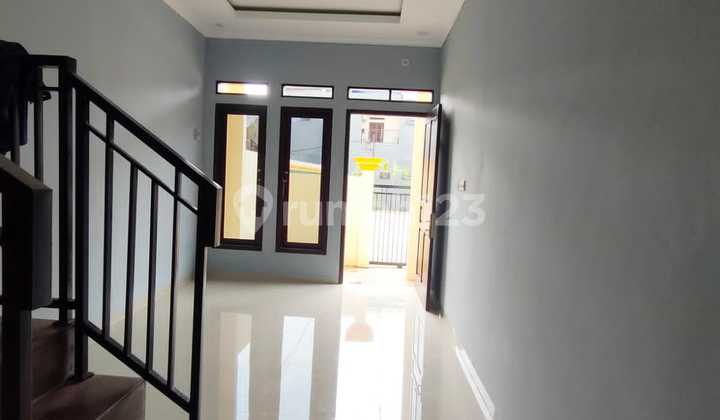 Rumah 2 Lantai Area Ulujami Dekat Pesanggrahan 2