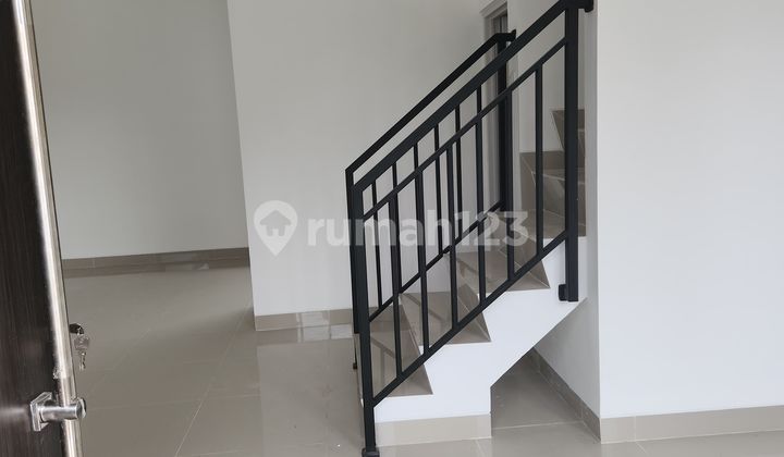 Rumah 2 Lantai Area Graha Raya Dekat Transmart Graha Raya 2