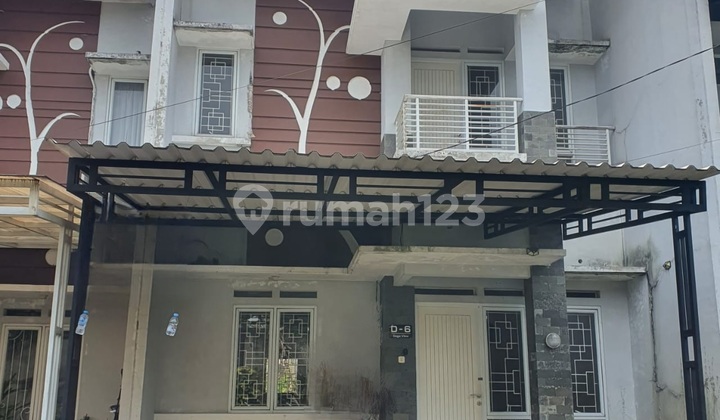 2-Storey House in Dago View Pamulang Close to Office Area