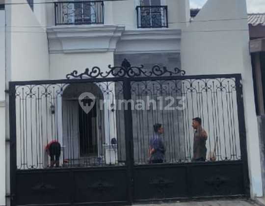 Two-Story House in Joglo Area Near the Parliament Complex