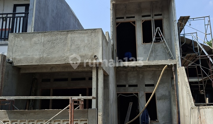 2-Story House in Ciledug Area Near H Mencong 1