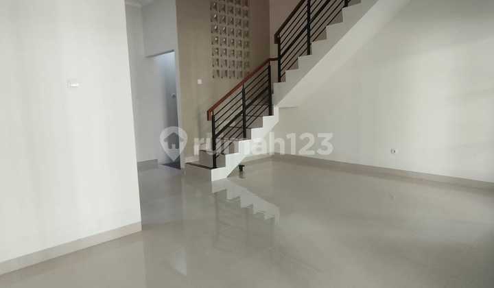 Rumah 2 Lantai Area Ciledug Dekat Puskesmas Panginggilan 2