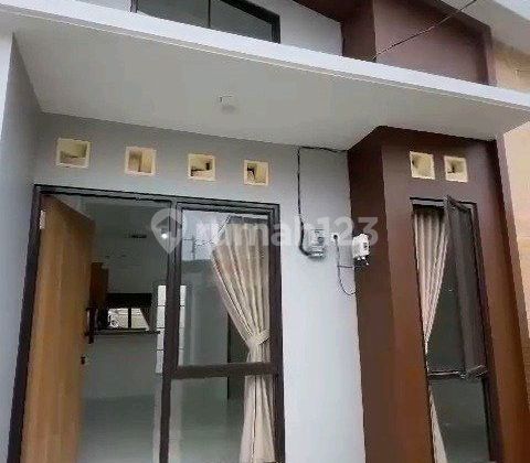 Single Story House in Inpres Raya Area, Near Puri Beta 1 Bus Stop. Single Story House in Inpres Raya Area, Near Puri Beta 1 Bus Stop.