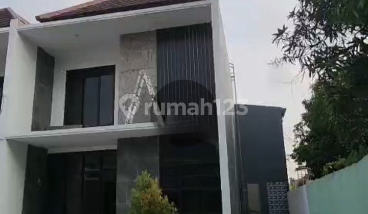 Rumah 2 Lantai Area Larangan Dekat Textil Cipadu