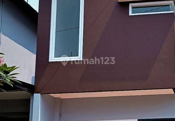 Rumah Dalam Cluster Honesty Ciledug Semi Furnished 2