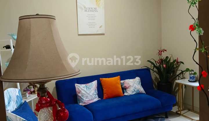 Rumah 2 Lantai Area Graha Raya Semi Furniahed Rumah 2 Lantai Area Graha Raya Semi Furniahed