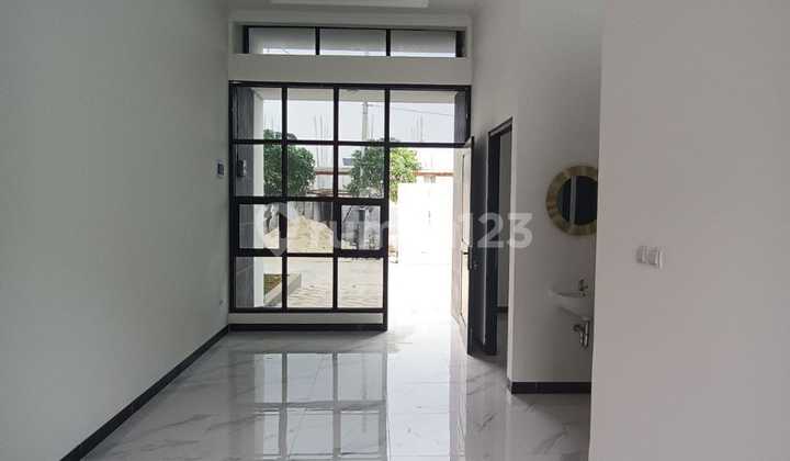 Rumah 2 Lantai Area Larangan Dekat Cipadu