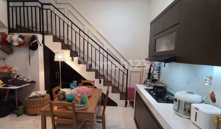 Rumah 2 Lantai Area Graha Raya Dalam Cluster Graha Raya 2