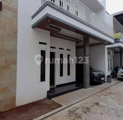 Rumah Ciledug 2 Lantai 4 Kamar Tidur Siap Huni 2