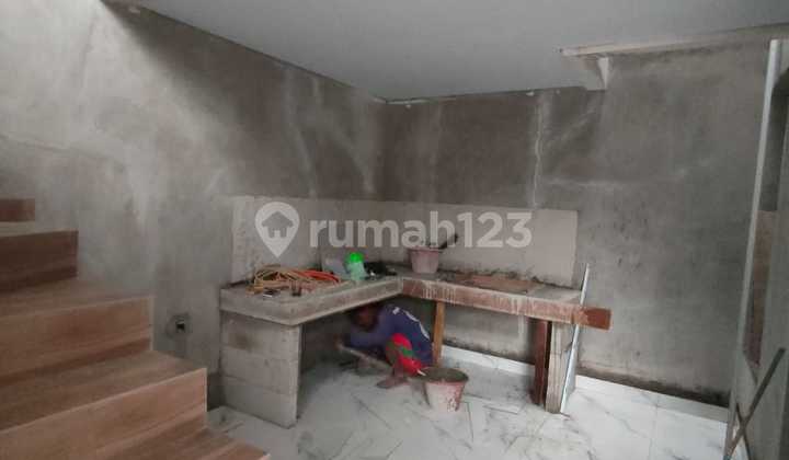 Rumah 2 Lantai Area Ciledug Dekat Inpres Puribeta 2