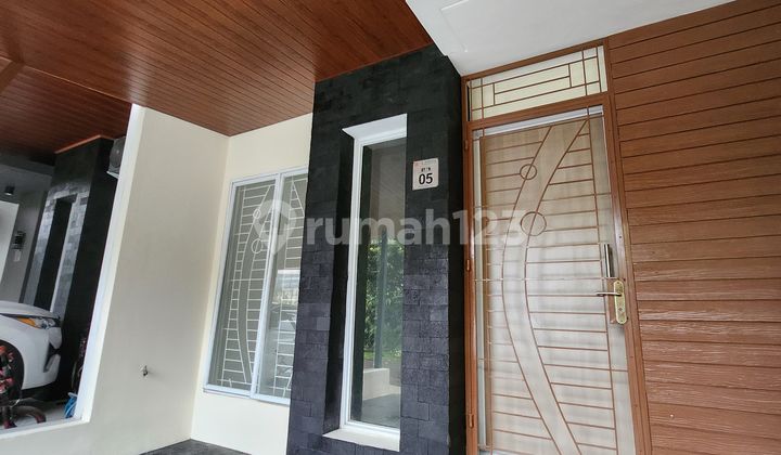 2-Story House in Graha Raya Bintaro Area Near Bintaro Jaya 2-Story House in Graha Raya Bintaro Area Near Bintaro Jaya