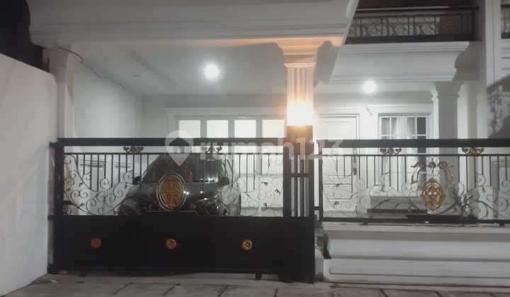 2-Story House in Joglo Raya Area, Ready to Occupy, West Jakarta 2-Story House in Joglo Raya Area, Ready to Occupy, West Jakarta