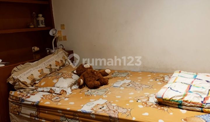 Semi-Furnished House in Tomang, West Jakarta, Ready to Occupy 2