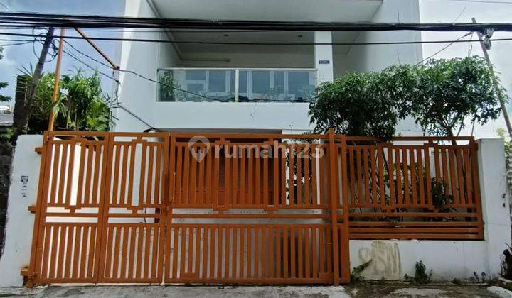 Rumah Cantik Menteng Wadas Semi Furnish Siap Huni 1