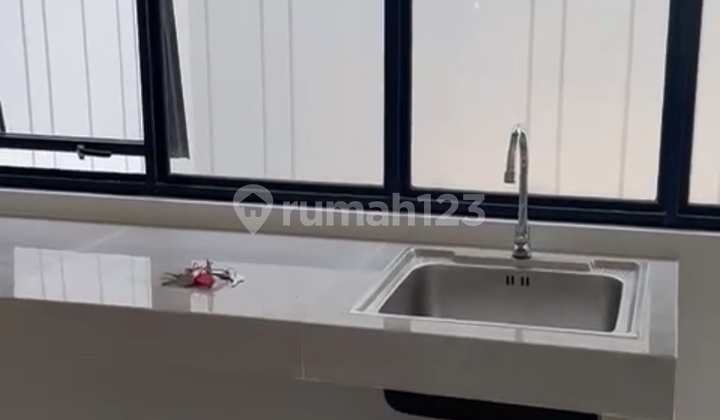 Rumah Cantik Hook Park Serpong Siap Huni Bebas Banjir 2