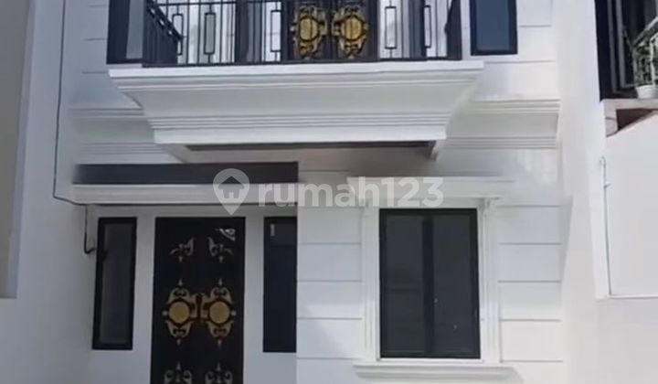 Rumah Luxury Classic Town House Alam Persada Jagakarsa Furnish Siap Huni
